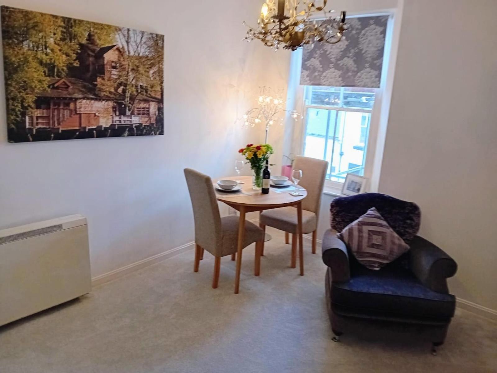 Alnwick Town Centre Apartment Екстер'єр фото